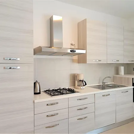 Winter Spring Summer Daire *