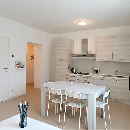 アパート Winter Spring Summer